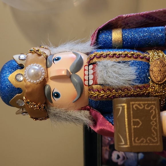 Nutcracker - Picture 3 of 3